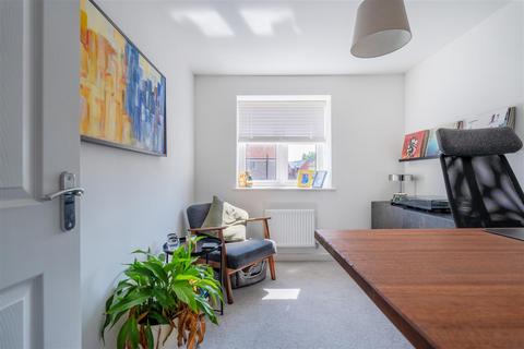 38 Aesop Drive, Keynsham, Bristol, BS31 2GP