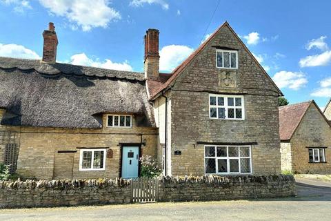 50 Cross Tree Road, Wicken, Milton Keynes, MK19 6BT