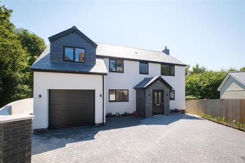 4 bedroom detached house for sale, Sungirt Lane, Liskeard PL14