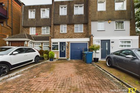 3 bedroom townhouse for sale, Marsh Lane, Stanmore