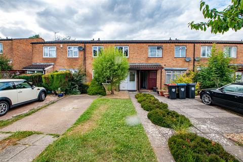 3 bedroom terraced house to rent, Bayard Avenue, Downs Barn