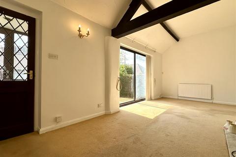 2 bedroom bungalow to rent, St. Marys Mews, Tickhill, Doncaster
