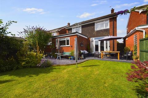 3 bedroom detached house for sale, Yew Tree Close, Whittington, Oswestry