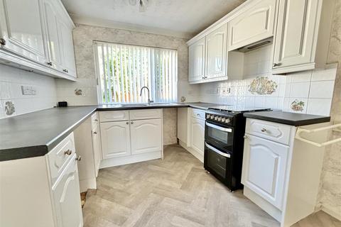 2 bedroom end of terrace house for sale, Coles Avenue, Poole BH15