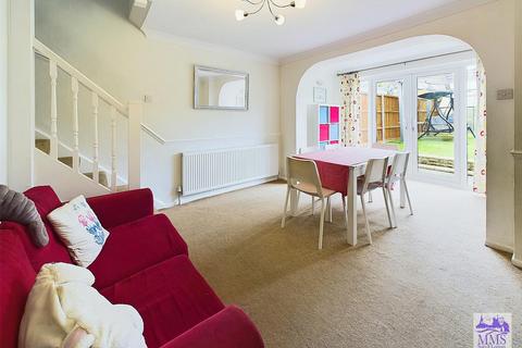 37 Oaklands Road, Northfleet, Gravesend, DA11 8PA