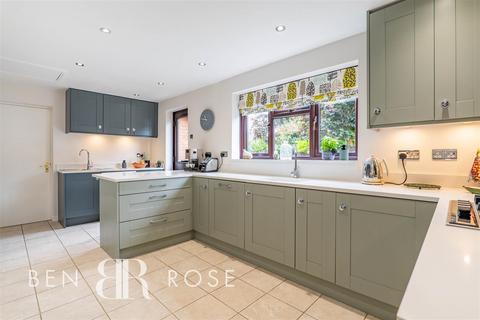 26 Dunrobin Drive, Euxton, Chorley, PR7 6NE