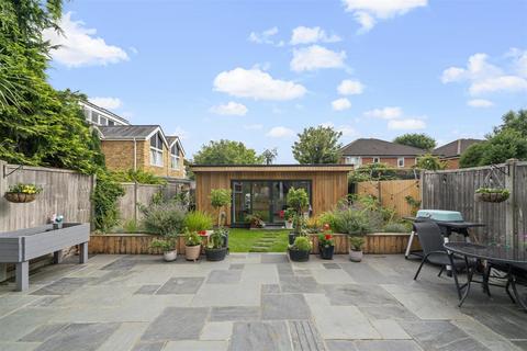 52 Prospect Crescent, Twickenham, TW2 7EA