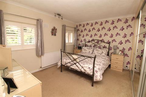 85 Hatfield Road, Potters Bar, EN6 1HZ