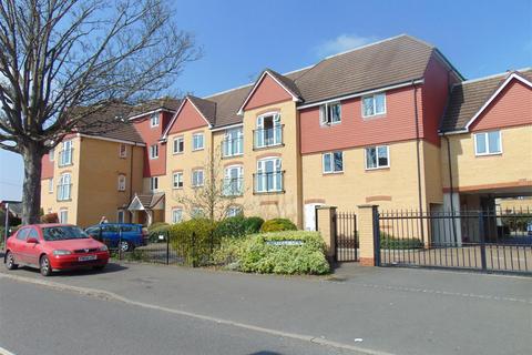 2 bedroom flat for sale, Bower Way, Cippenham