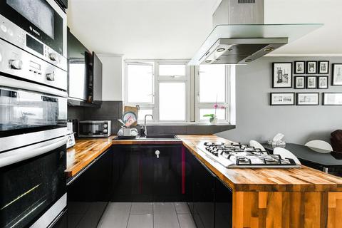 61 Gardner Close, London, E11 2HN