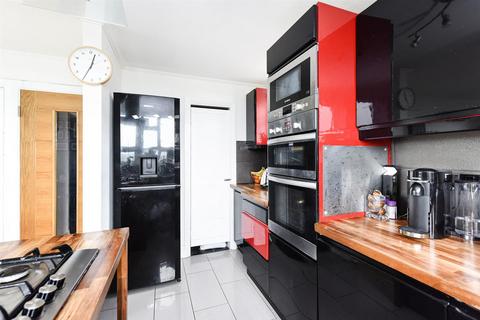 61 Gardner Close, London, E11 2HN