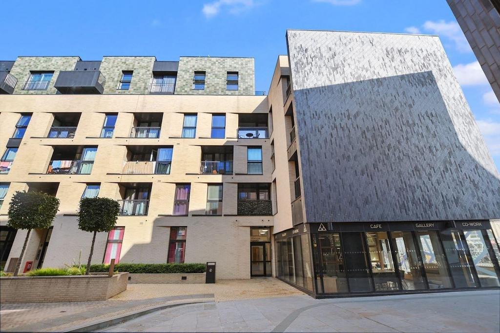 Fenton Court