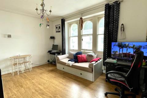 2 bedroom maisonette for sale, Church Walks, Llandudno