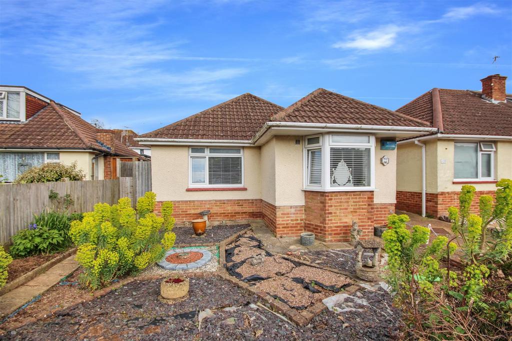 Mile Oak Road, Portslade, Brighton 2 bed detached bungalow for sale £