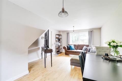 14 Astley Drive, Nottingham, NG3 3EU