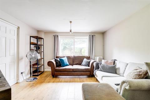 14 Astley Drive, Nottingham, NG3 3EU