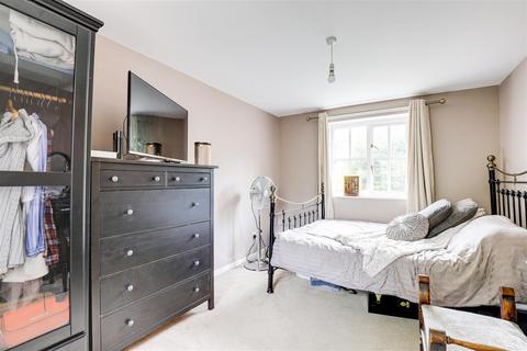 14 Astley Drive, Nottingham, NG3 3EU