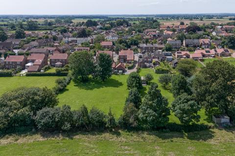6 Chestnut Meadows, Tollerton, York, YO61 1PT