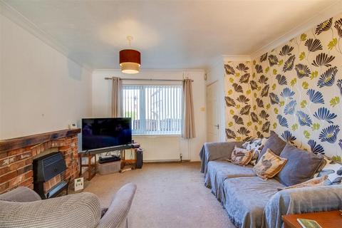 3 bedroom end of terrace house for sale, Gateways, Wakefield WF1