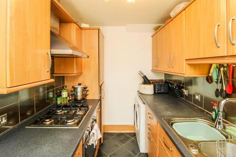 19 Gateways, Wakefield, WF1 2LZ