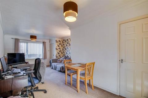 19 Gateways, Wakefield, WF1 2LZ