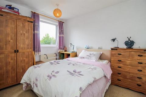 19 Gateways, Wakefield, WF1 2LZ