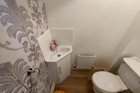 80 Wake Way, Grange Park, Northampton, NN4 5BF