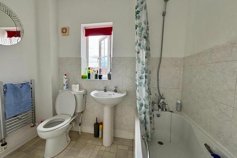 80 Wake Way, Grange Park, Northampton, NN4 5BF