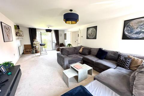 10 Bramble Close, Northampton, NN3 9GF