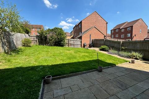 10 Bramble Close, Northampton, NN3 9GF
