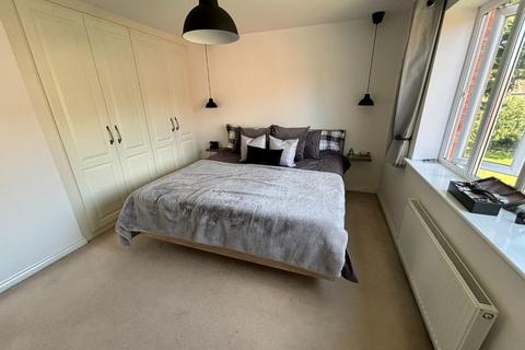 10 Bramble Close, Northampton, NN3 9GF