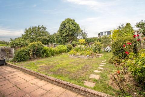 47 Boundary Road, Leigh-on-sea, SS9 5BP