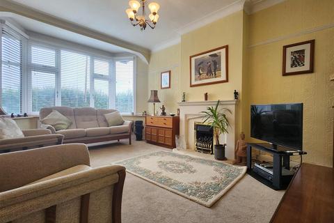 3 bedroom semi-detached bungalow for sale, Roding Lane South, Redbridge