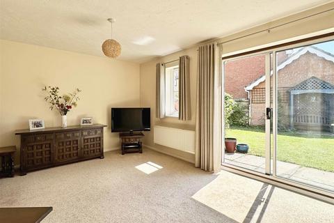 45 Notley Green, Great Notley, Braintree, CM77 7US