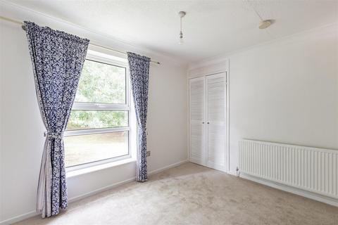 121 Ayelands, New Ash Green, Longfield, DA3 8JU