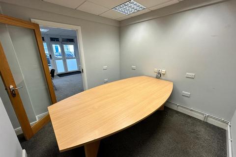 Office to rent, Walter Road, Swansea