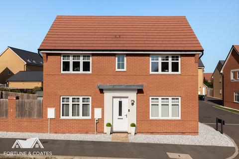 3 bedroom detached house for sale, Lark Lane, Harlow