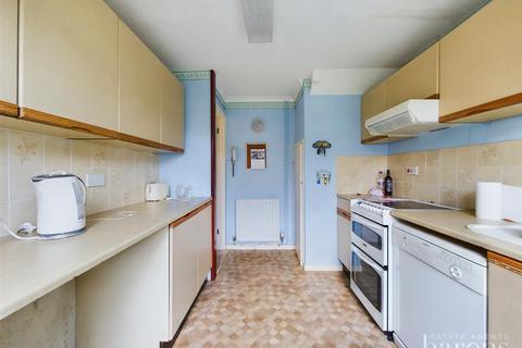 40 Aster Road, Basingstoke, RG22 5NG