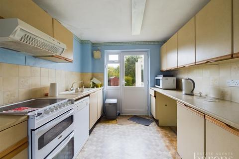 40 Aster Road, Basingstoke, RG22 5NG