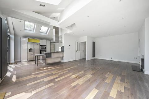 43 Dickerage Road, Kingston Upon Thames, KT1 3SR