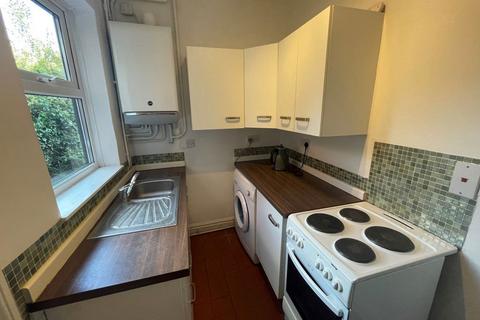 2 bedroom terraced house to rent, Montague Road, Leicester