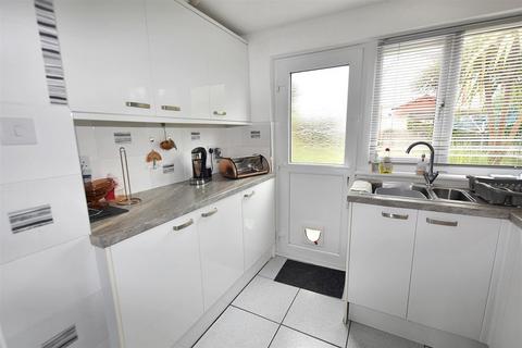 49 Pendrea Park, North Roskear, Camborne, TR14 8PH