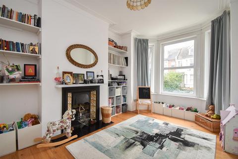 4 bedroom end of terrace house for sale, Edwin Road, Hastings TN35