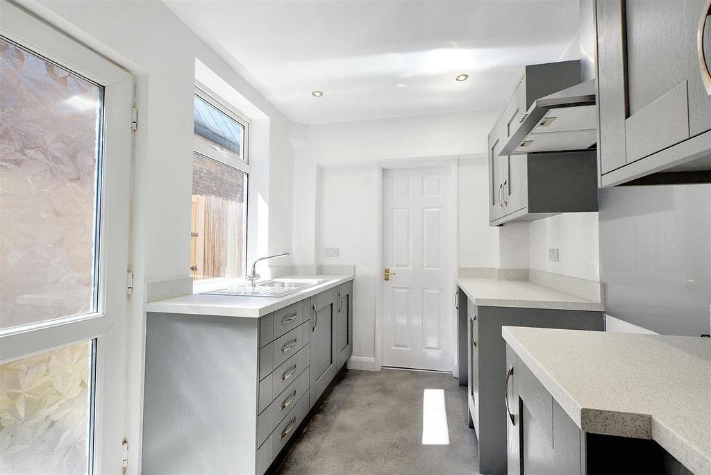 Kitchen 1.jpeg
