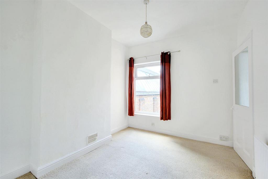 Bedroom 2 2.jpeg