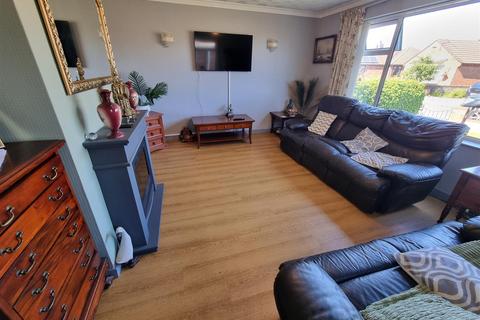 2 bedroom detached bungalow for sale, Humberstone Road, Gorleston