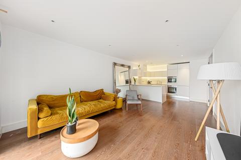 3 bedroom apartment for sale, Wallace Court, Tizzard Grove, Kidbrooke Village, SE3