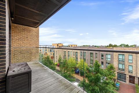 3 bedroom apartment for sale, Wallace Court, Tizzard Grove, Kidbrooke Village, SE3