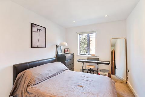 1 bedroom apartment for sale, Kings Quarter, Copenhagen Street, London, N1