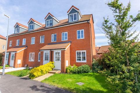 3 bedroom end of terrace house for sale, Central Boulevard, Aylesham, CT3